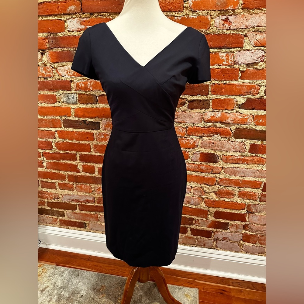 Banana Republic navy blue v-neck sheath.  Size 2.